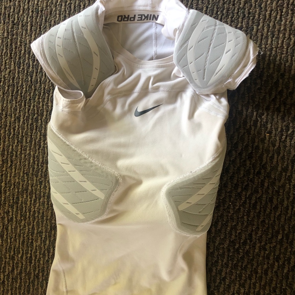 Nike pro padded compression adult small